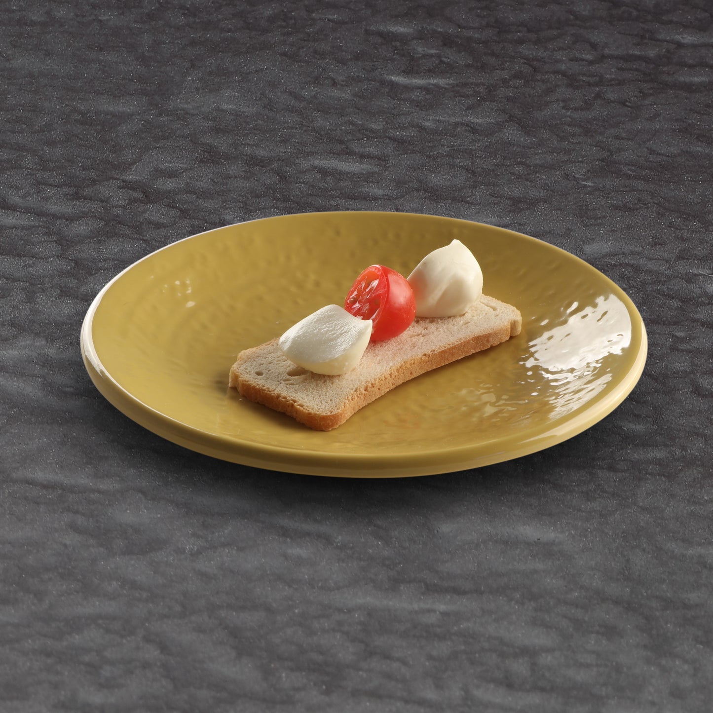 Melamine Round Pebble Plate - Olive Oil